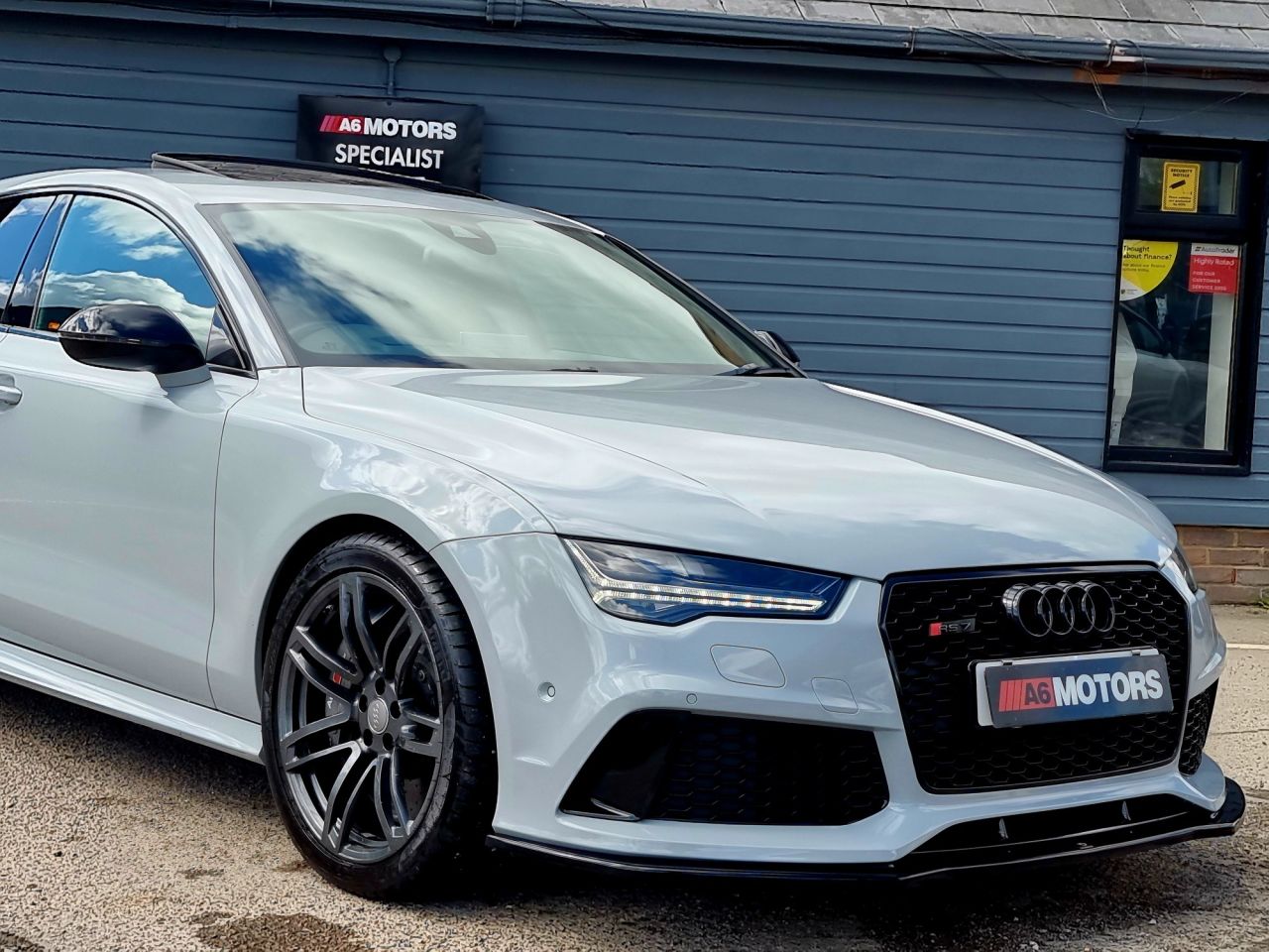 4.0 TFSI V8 Sportback 5dr Petrol Tiptronic quattro Euro 6 (s/s) (560 ps) Image