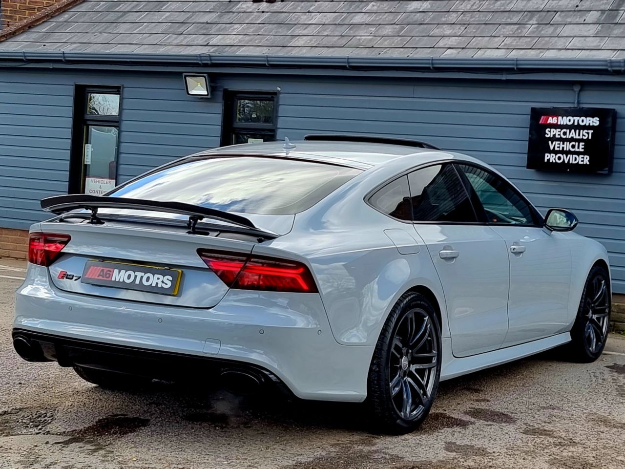 4.0 TFSI V8 Sportback 5dr Petrol Tiptronic quattro Euro 6 (s/s) (560 ps) Image