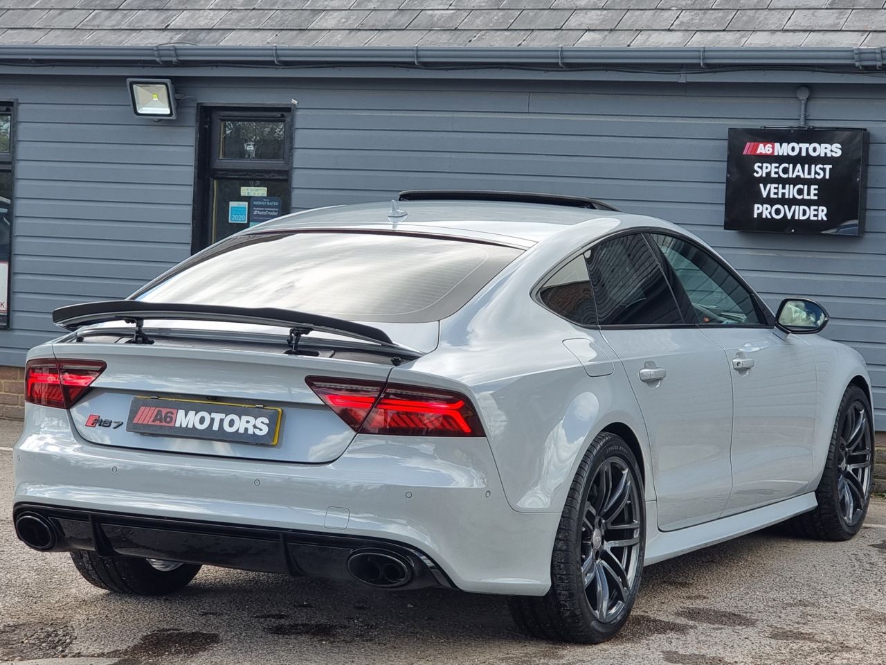 4.0 TFSI V8 Sportback 5dr Petrol Tiptronic quattro Euro 6 (s/s) (560 ps) Image
