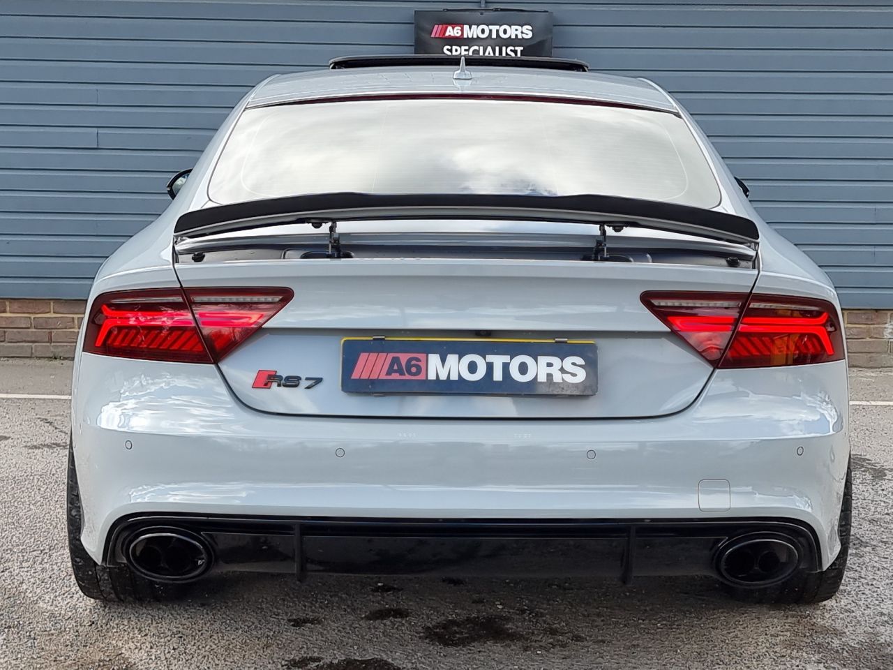 4.0 TFSI V8 Sportback 5dr Petrol Tiptronic quattro Euro 6 (s/s) (560 ps) Image