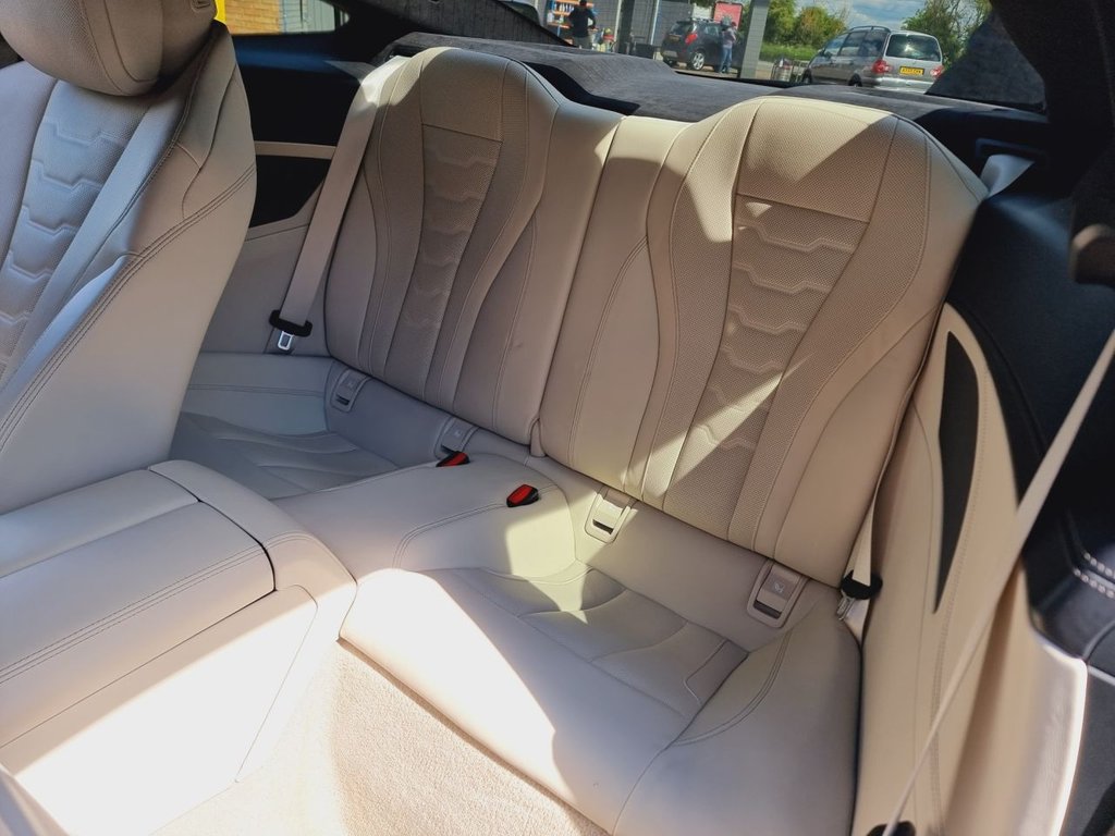 4.4 M850i V8 First Edition Coupe 2dr Petrol Steptronic xDrive Euro 6 (s/s) (530 ps) Image
