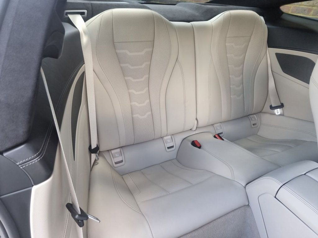 4.4 M850i V8 First Edition Coupe 2dr Petrol Steptronic xDrive Euro 6 (s/s) (530 ps) Image