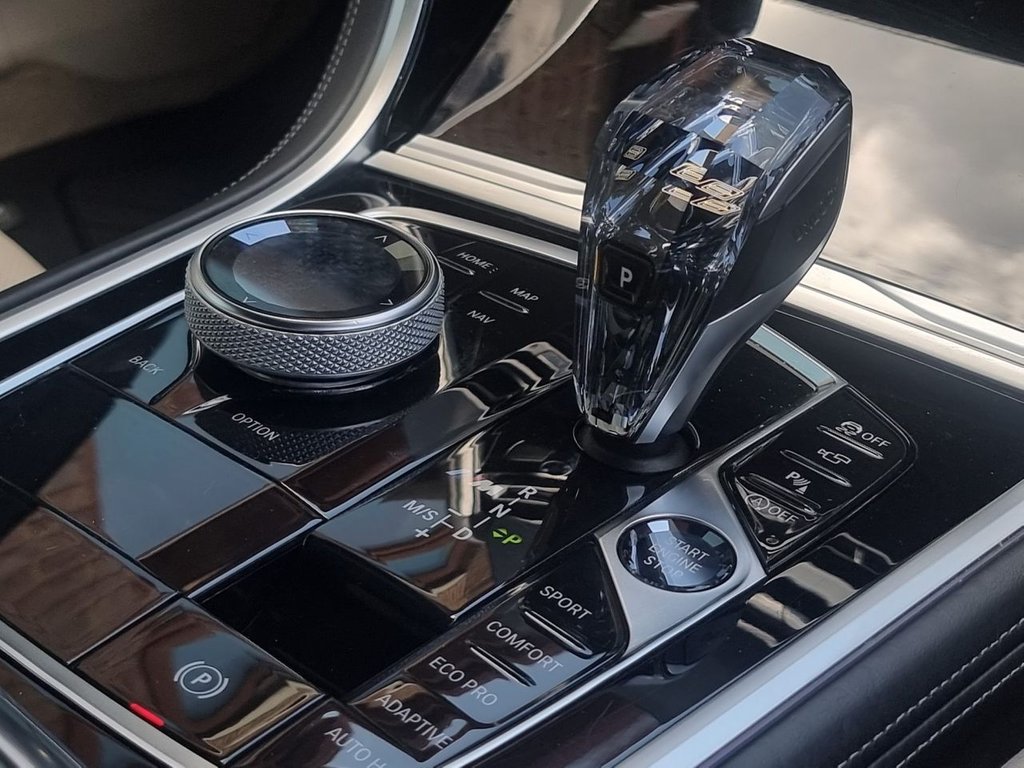4.4 M850i V8 First Edition Coupe 2dr Petrol Steptronic xDrive Euro 6 (s/s) (530 ps) Image