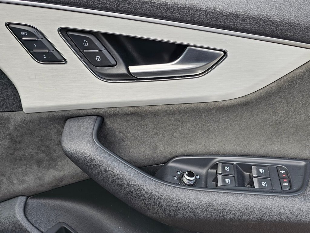 4.0 TDI V8 SUV 5dr Diesel Tiptronic quattro Euro 6 (s/s) (435 ps) Image
