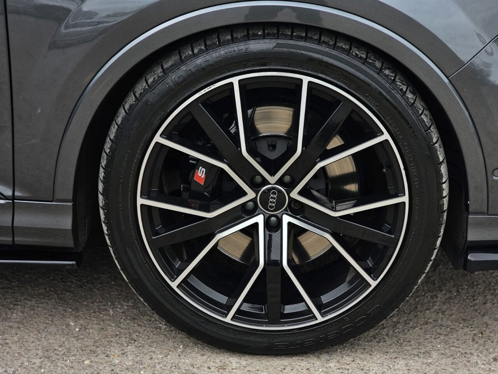 4.0 TDI V8 SUV 5dr Diesel Tiptronic quattro Euro 6 (s/s) (435 ps) Image