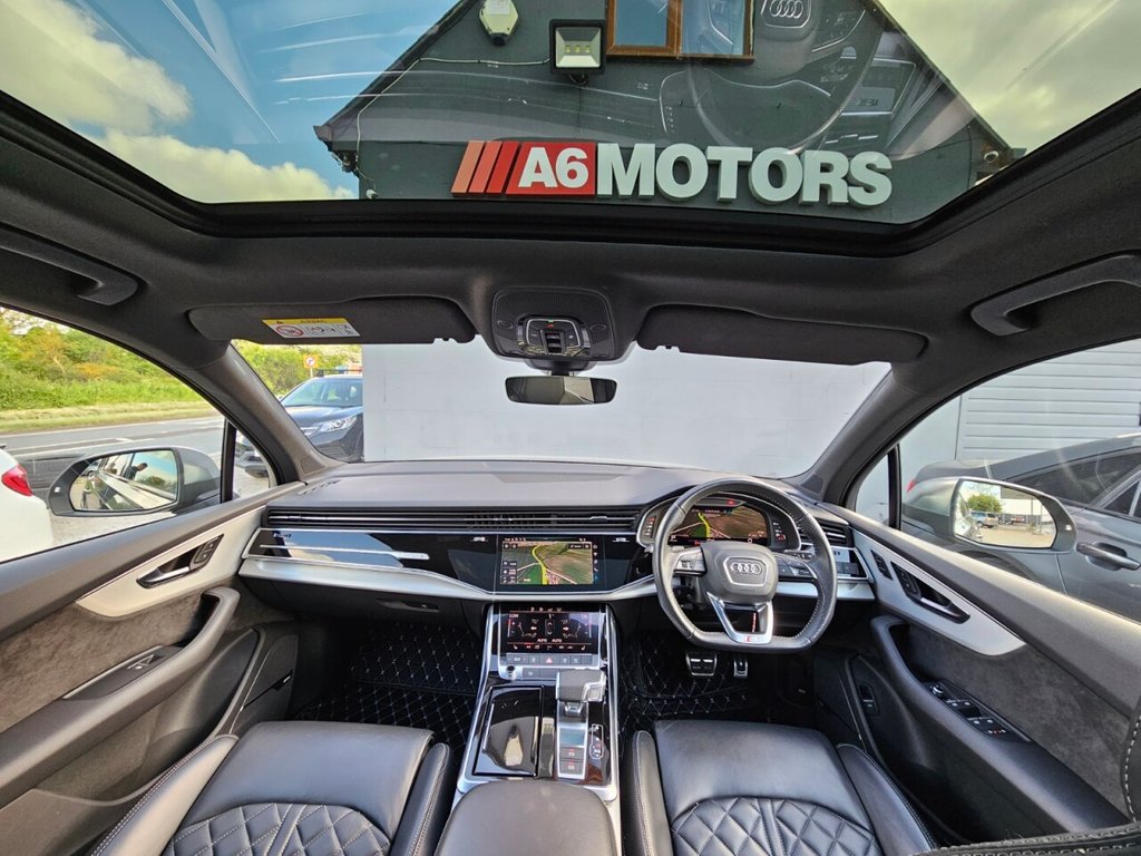 4.0 TDI V8 SUV 5dr Diesel Tiptronic quattro Euro 6 (s/s) (435 ps) Image