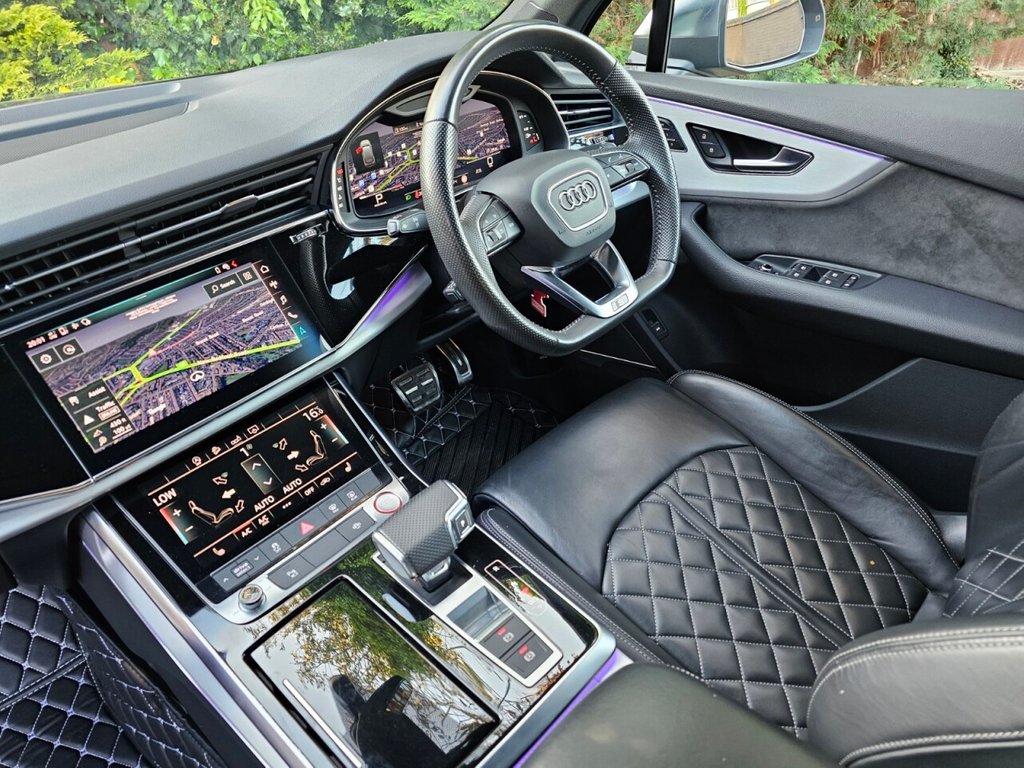 4.0 TDI V8 SUV 5dr Diesel Tiptronic quattro Euro 6 (s/s) (435 ps) Image