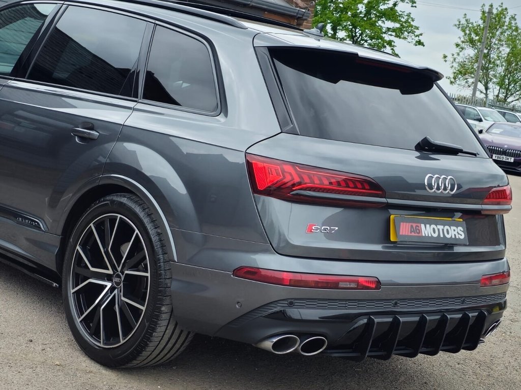 4.0 TDI V8 SUV 5dr Diesel Tiptronic quattro Euro 6 (s/s) (435 ps) Image