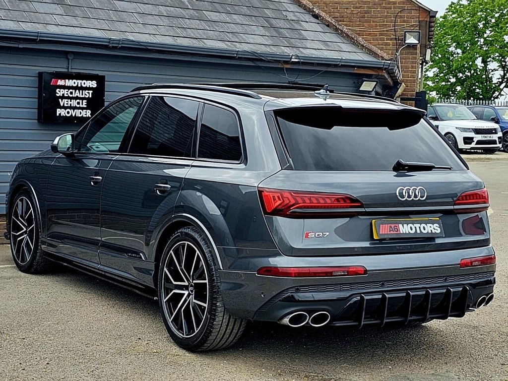 4.0 TDI V8 SUV 5dr Diesel Tiptronic quattro Euro 6 (s/s) (435 ps) Image